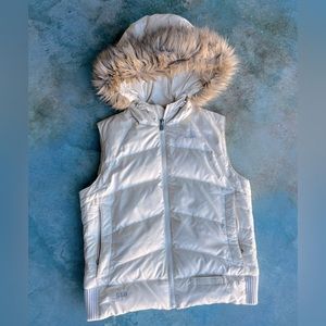 The North Face 550 Hooded Vest